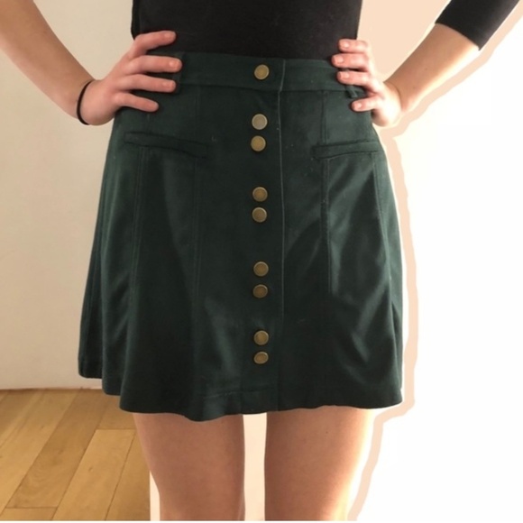 ZARA // forest green faux suede high waist button down a-line mini skirt - Picture 5 of 16